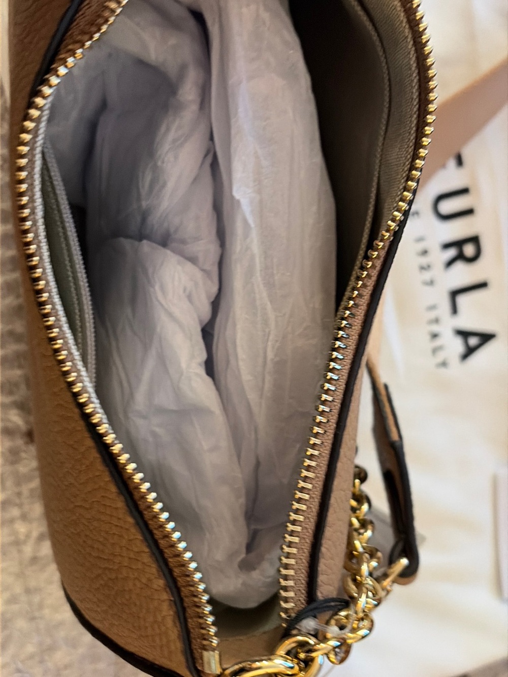 Furla Petunia Pebbled Leather Shoulder Bag with Gold Chain - Picture 2 of 6
